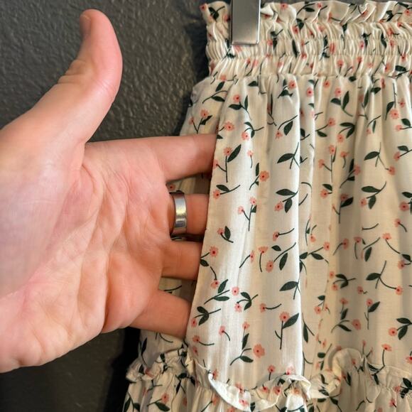 Princess Polly Floral Mini Skirt Size 2 - Picture 6 of 7